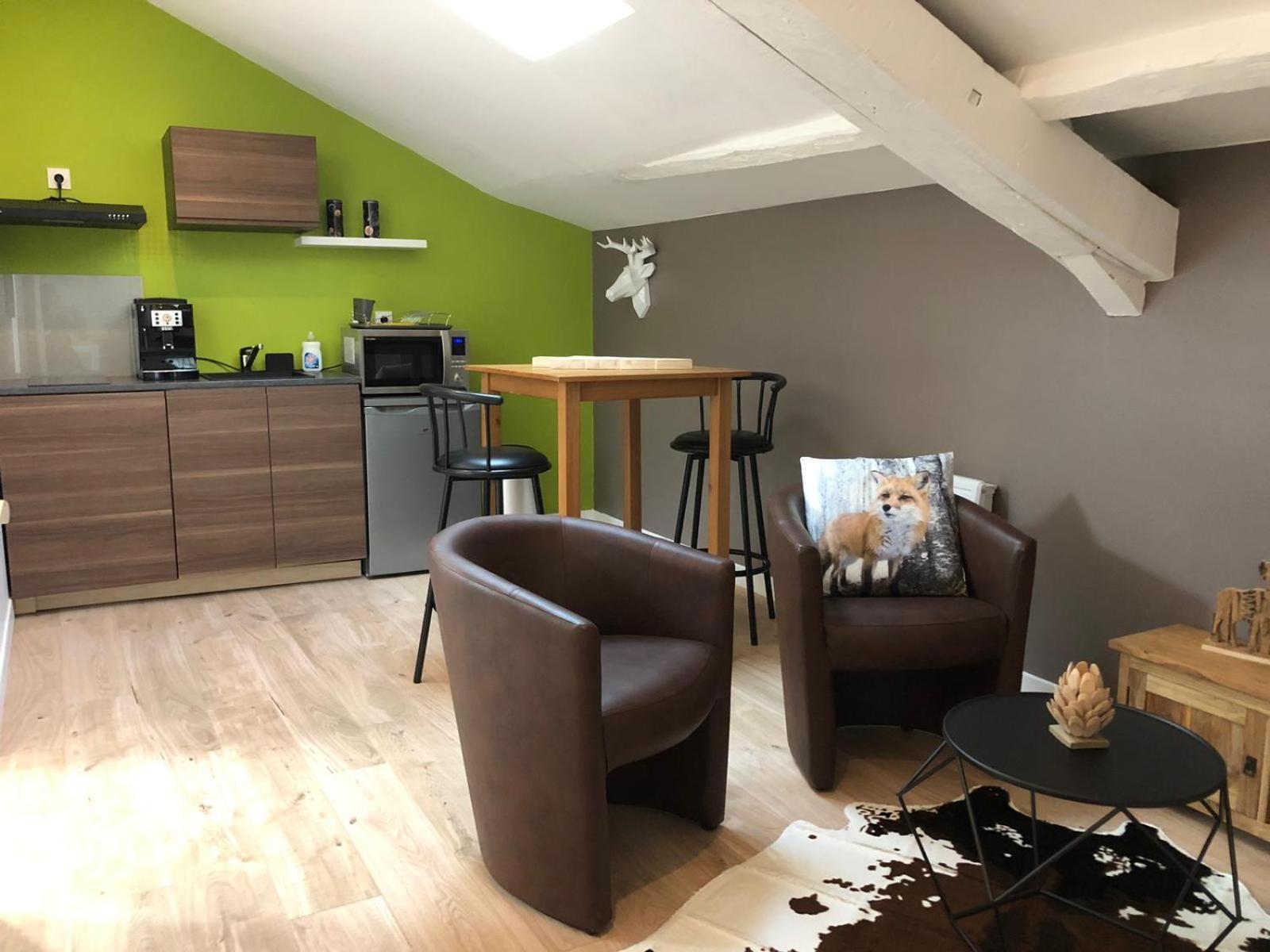 La Cabane Centre La Breche Wifi Calme Linge De Pressing Ньор Экстерьер фото